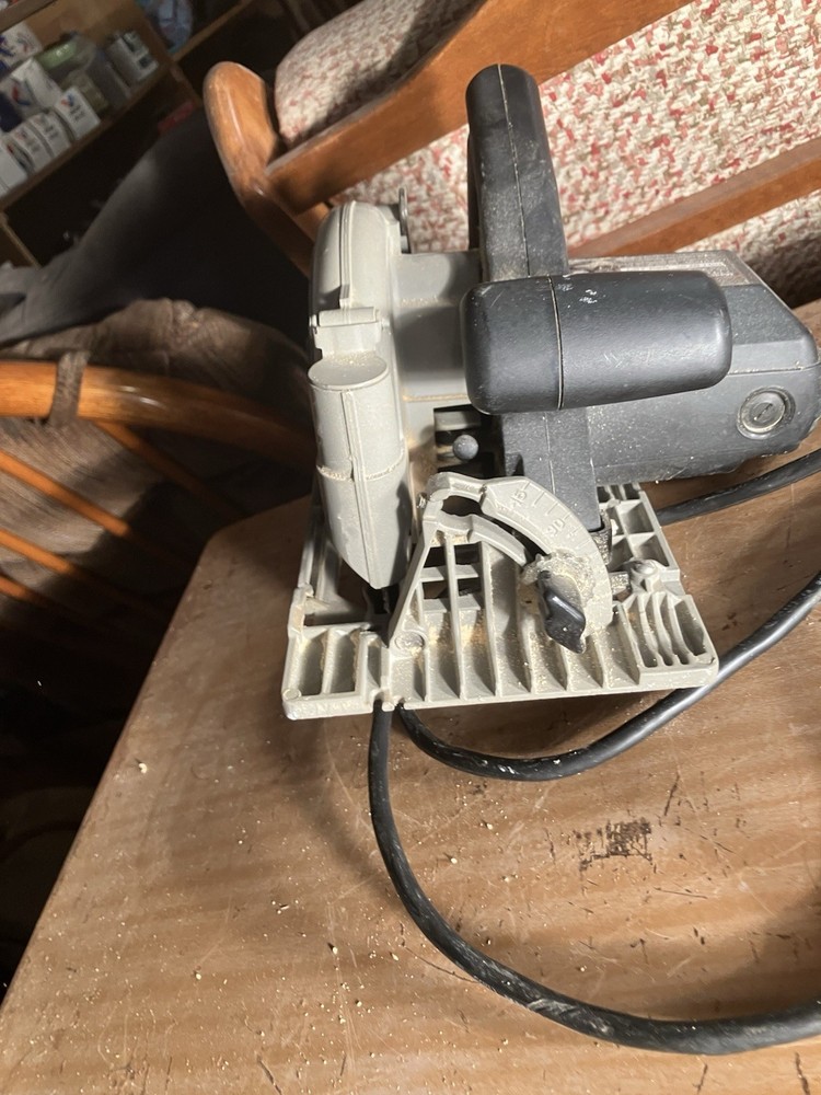 Porter Cable Circular Saw with Hard Case