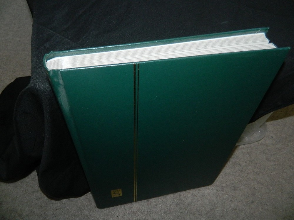 BRITISH COMMONWEALTH STAMPS COLLECTION IN STOCKBOOK