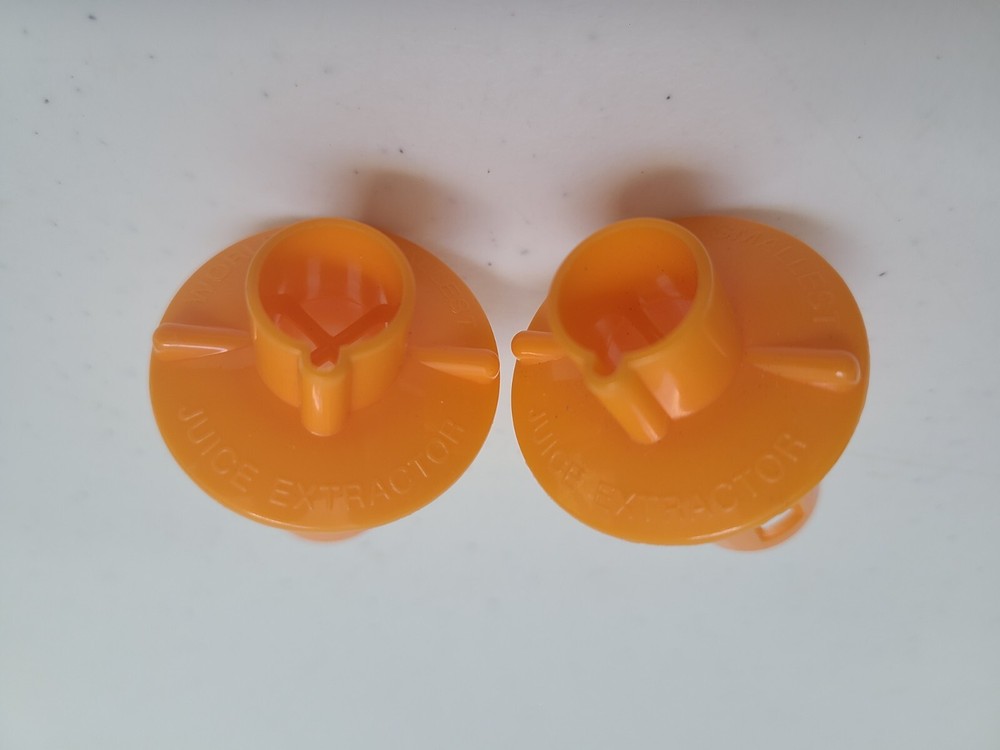 Two (2) Worlds Smallest Juice Extractor Plastic Kitchen Tool Orange Gadget