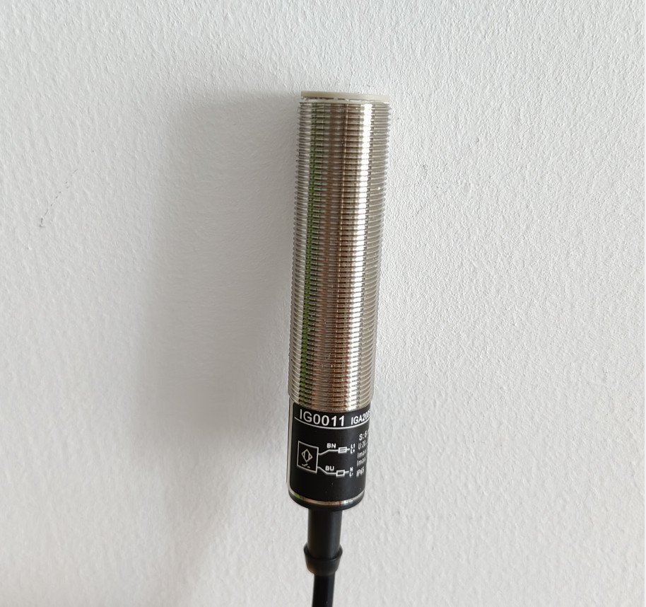 For IFM IG0011 Inductive Sensor 20...250 AC/DC New