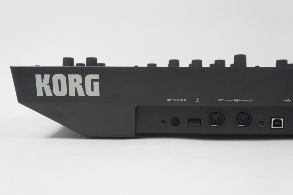 KORG modwave Wavetable Synthesizer Keyborad MINT w/ 100-240V PSU