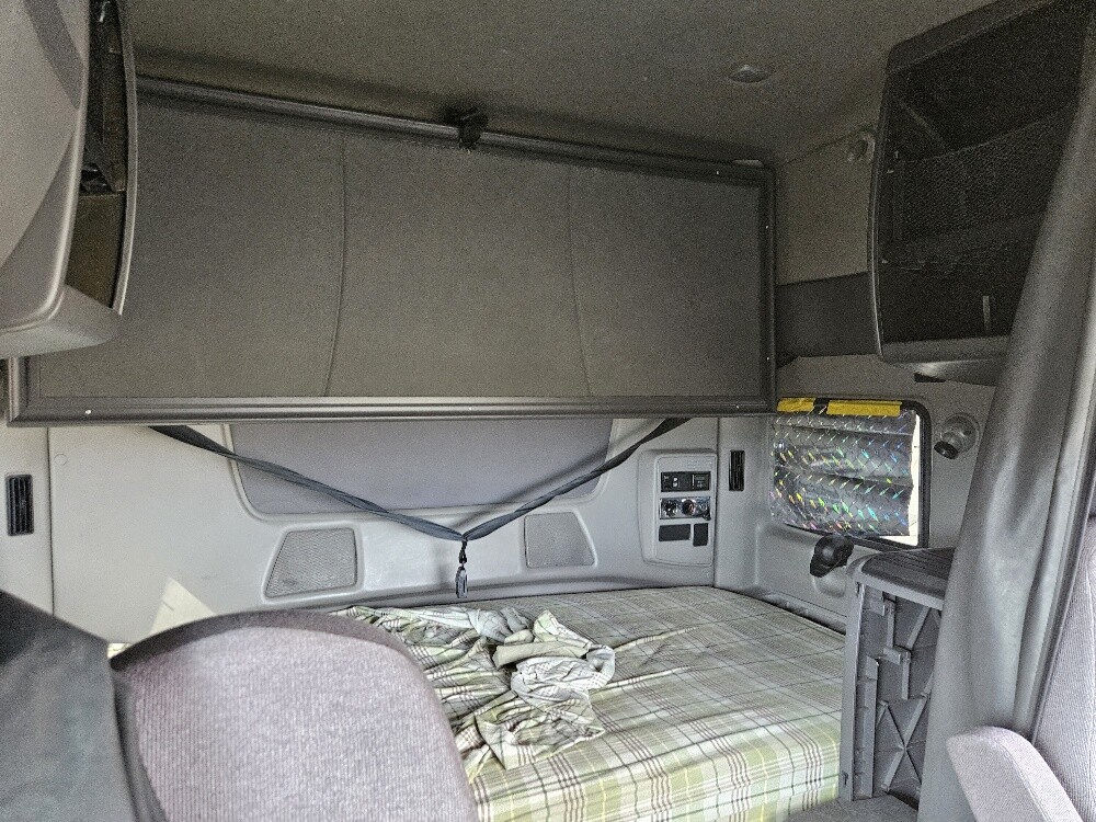 2018 International LT # 4401