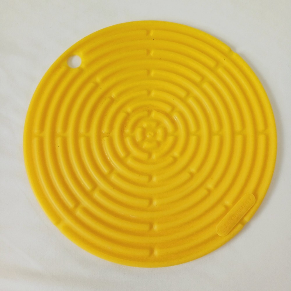 Le Creuset Cool Tool Nectar Yellow Silicone Surface Protector Trivet 8"