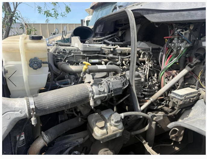 2015 Freightliner Cascadia - Engine Core