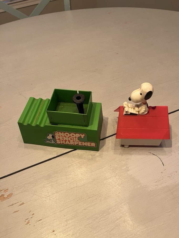 Vintage Snoopy pencil sharpener