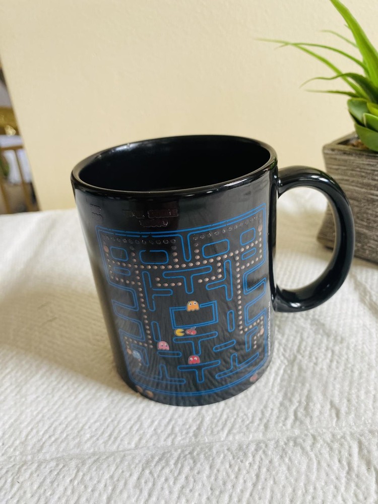Black Pac-Man Heat activated Game Ceramic Coffee Mug