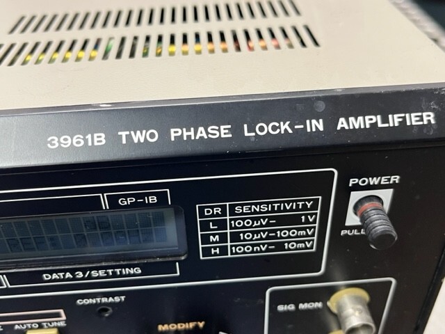 ITHACO NF 3961B Two Phase Lock-In Amplifier