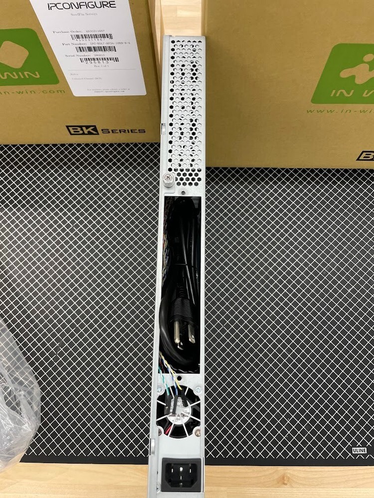 IN-WIN IW-RF100S-S265 barebones