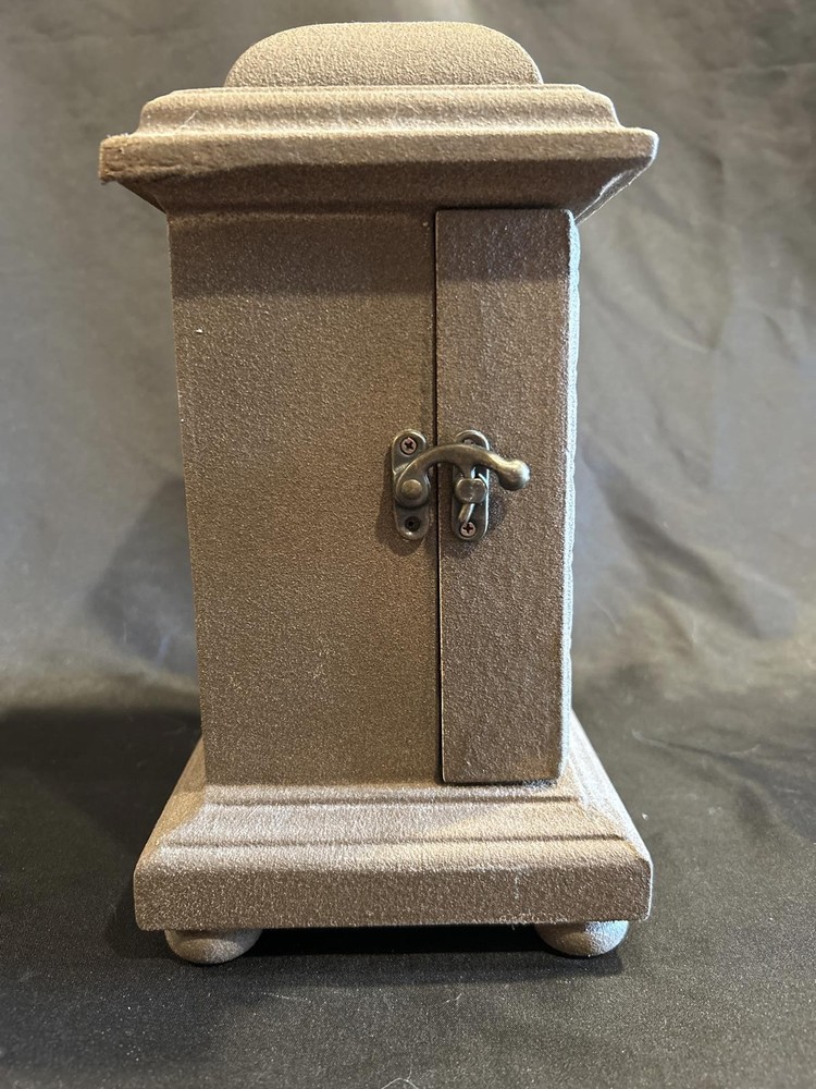 Timeless Clock Tabletop Batteries Established 1927 Working