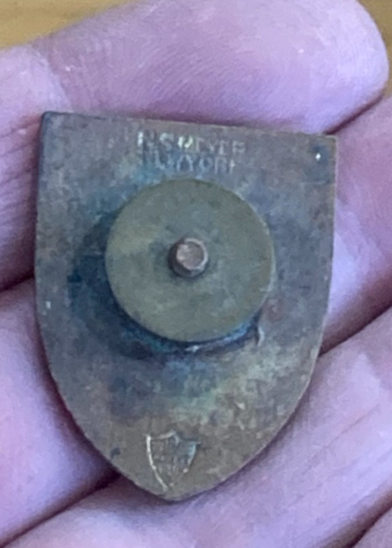 WWII 35 Infantry Screwback Stud Pin Button