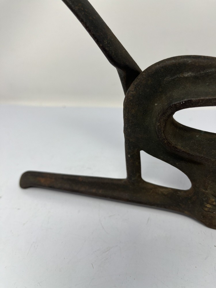 The Sheehan Mfg. Co. Tom Thumb Rivet Tool Pat. Applied for