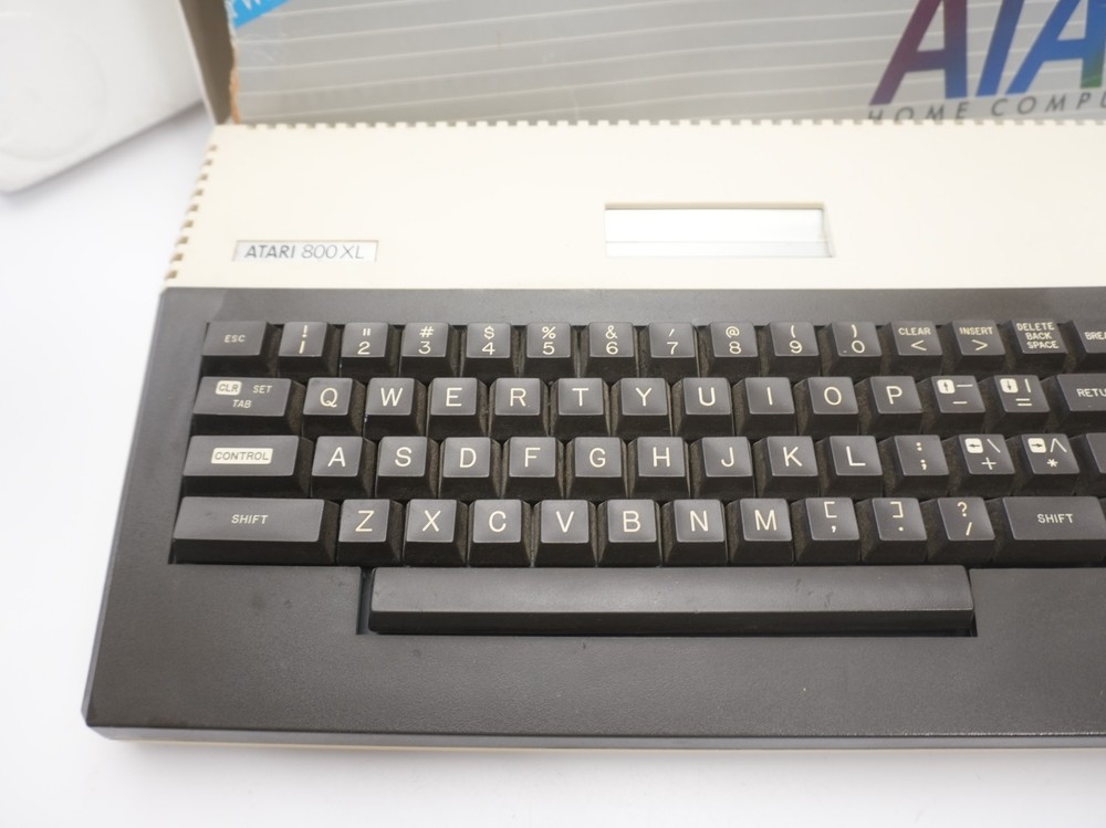 Atari 800XL Home Personal Computer With Box