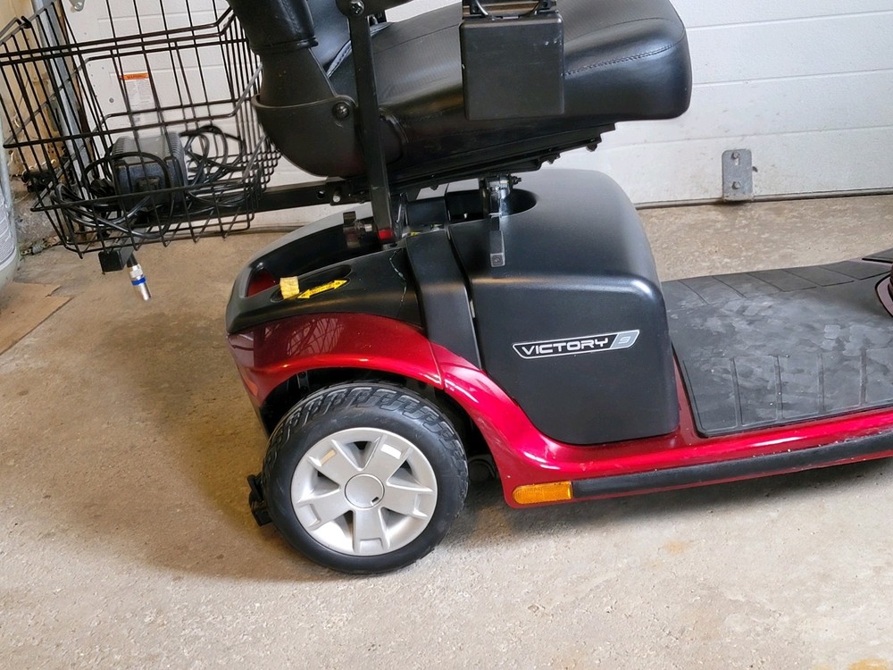 Pride Mobility Electric Scooter with Key & Speed Control