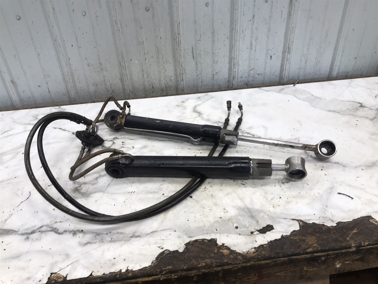 Mercury marine MerCruiser Alpha Bravo trim tilt lift hydraulic cylinders NO SALT