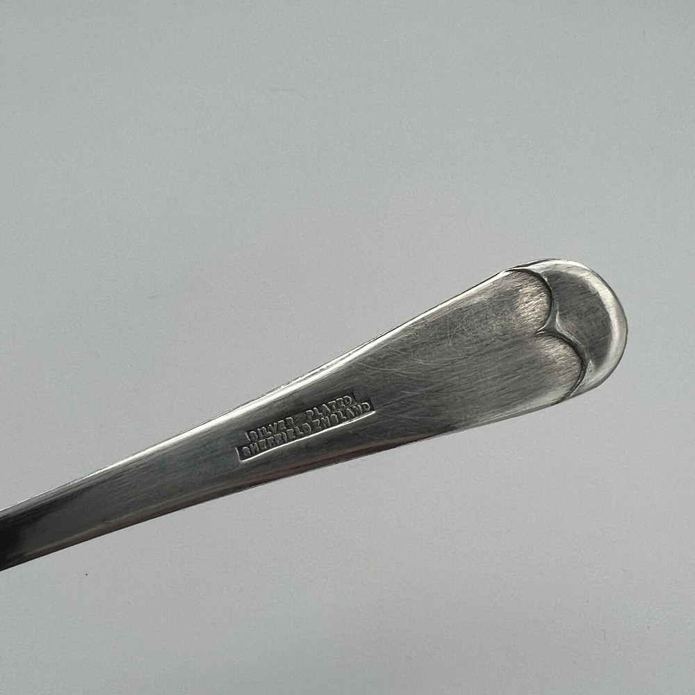 Sheffield England Silver Plated Salad Serving Spoon & Fork Shell 4Pc Set 9.5"