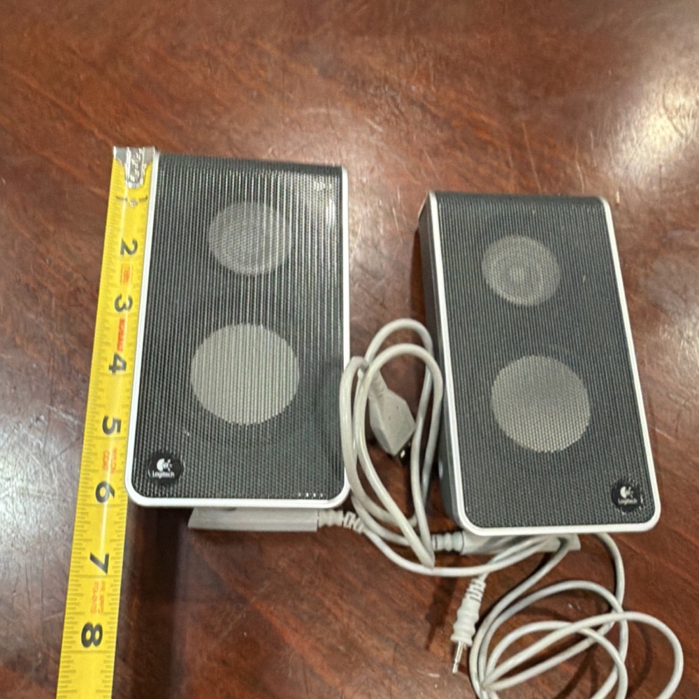 Logitech S-0155A Portable 2.0 Channel USB Computer Speakers W/Case (Not Tested)