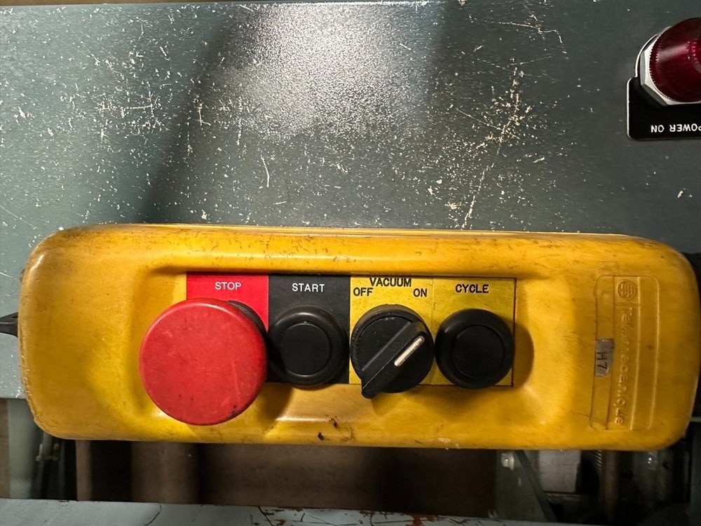 Little David Loveshaw CF40T Automatic Case Erector with Bottom Taper, Box Former