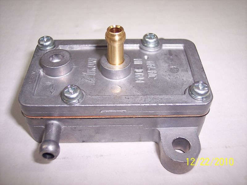 NEW MIKUNI FUEL PUMP DF44-211 SINGLE OUTLET FITS MANY
