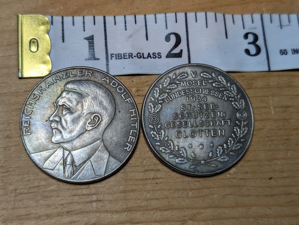 One WW2 German Commemorative Coin 1