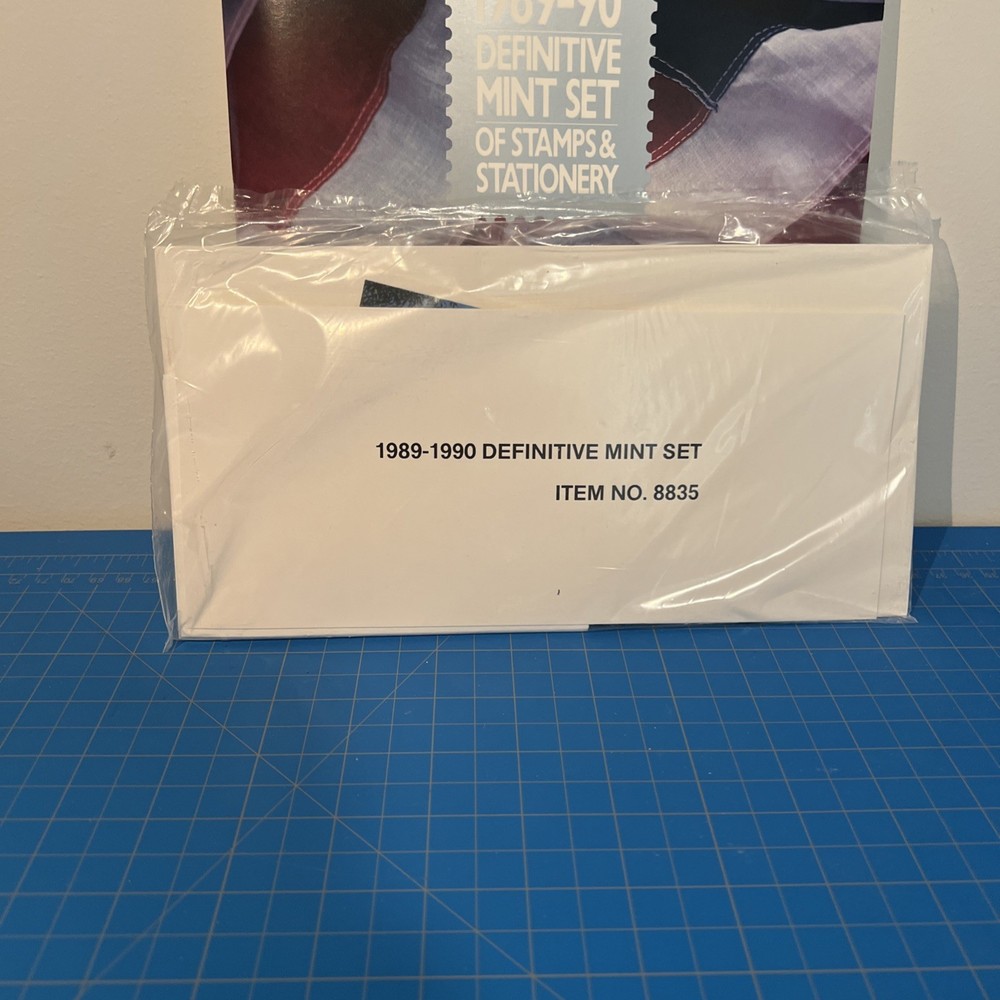 USPS 1989-90 Definitive Mint Stamp Set Book