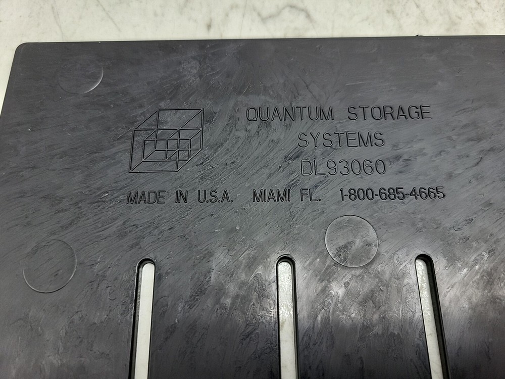 12 Pack Quantum Storage Systems DL93060 Divider 21" Black