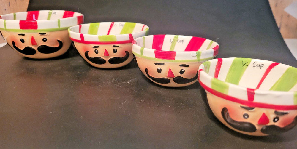 Pier 1 Nutcracker Nesting Measuring Cups and Spoons