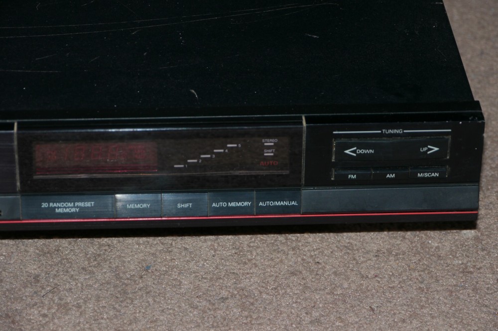 Nikko NT100 Stereo Tuner
