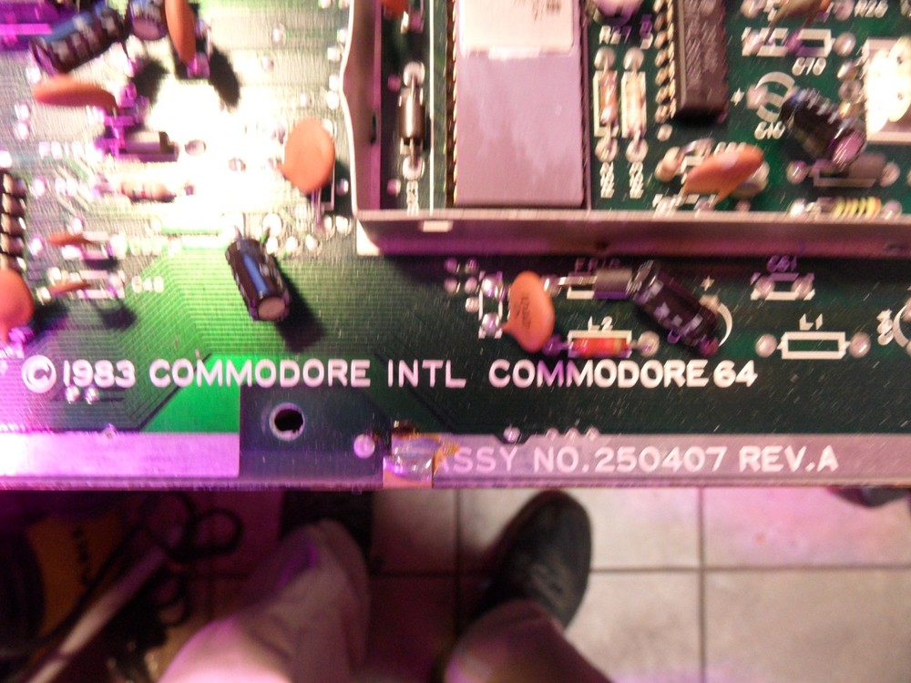 Commodore C64 Computer in Box Heat Sinks Power Supply Video cable- TESTED