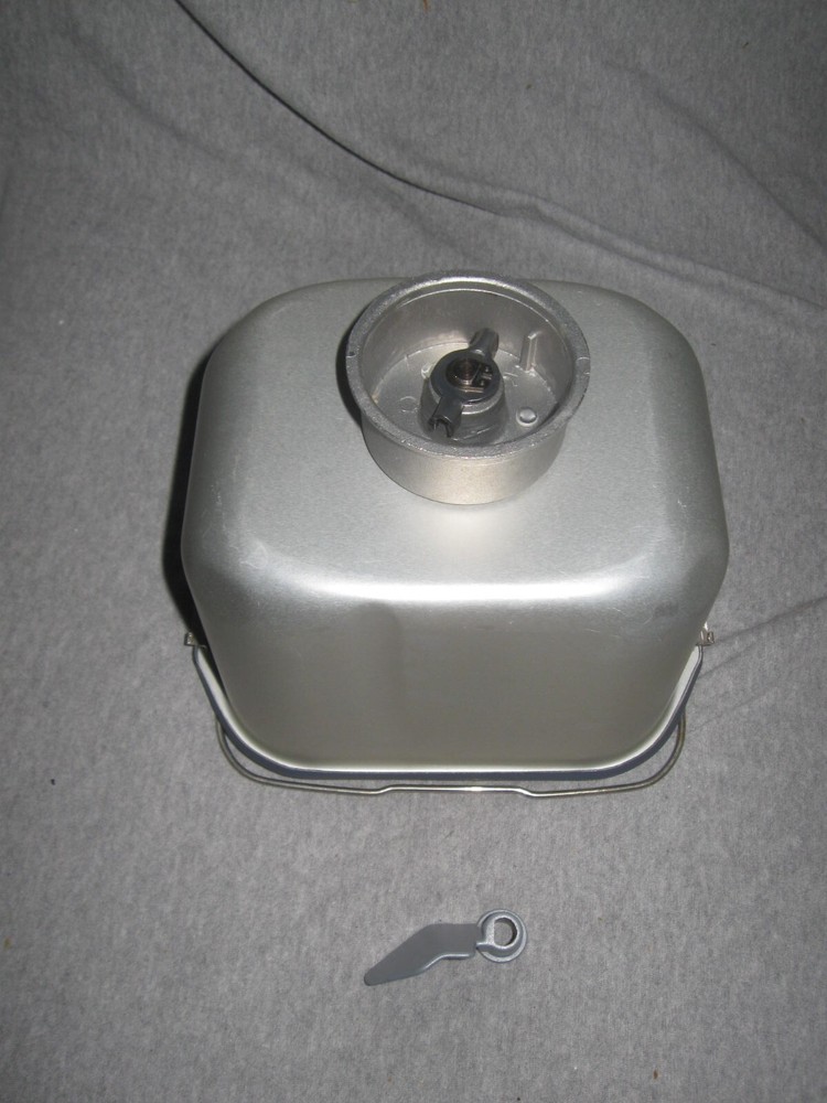 TOASTMASTER 2lb Horizontial Bread Maker Machine Model TBR20H Excellent