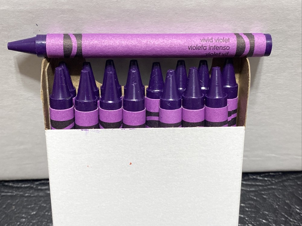 (16) Crayola Crayons (vivid violet) BULK