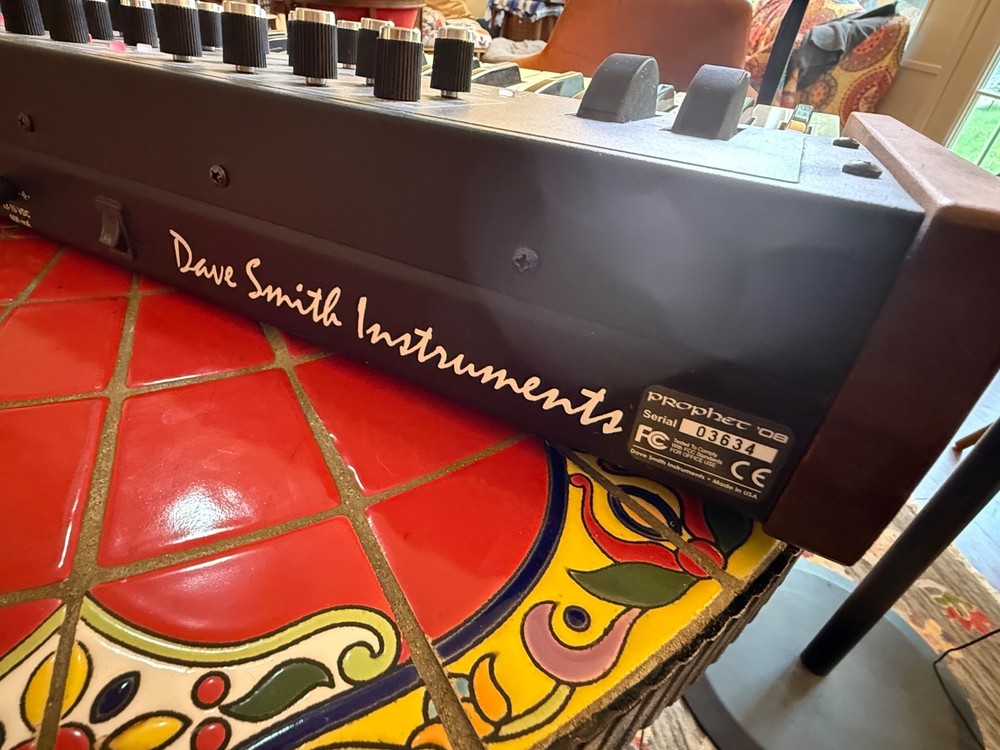 Sequential / Dave Smith Instruments Prophet 08 PE 61-Key 8-Voice Polyphonic Ana