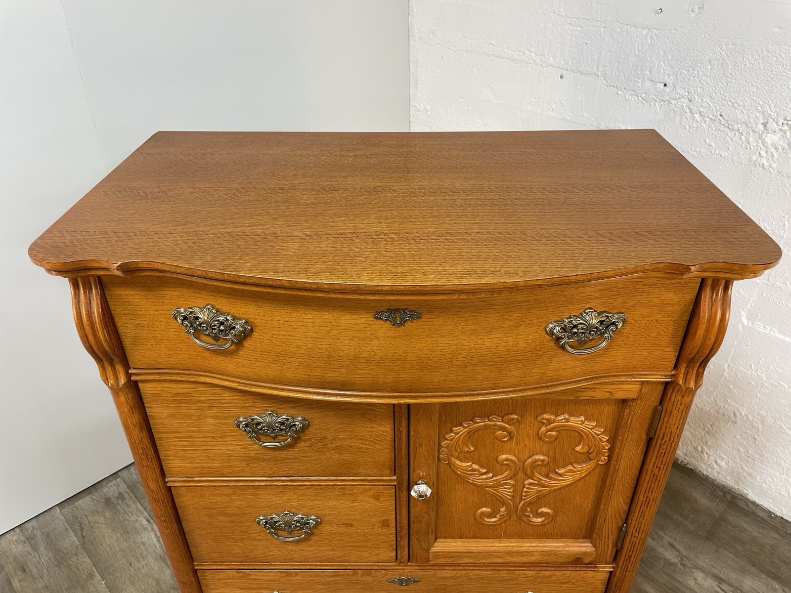 Lexington Furniture Door Chest Victorian Sampler Collection
