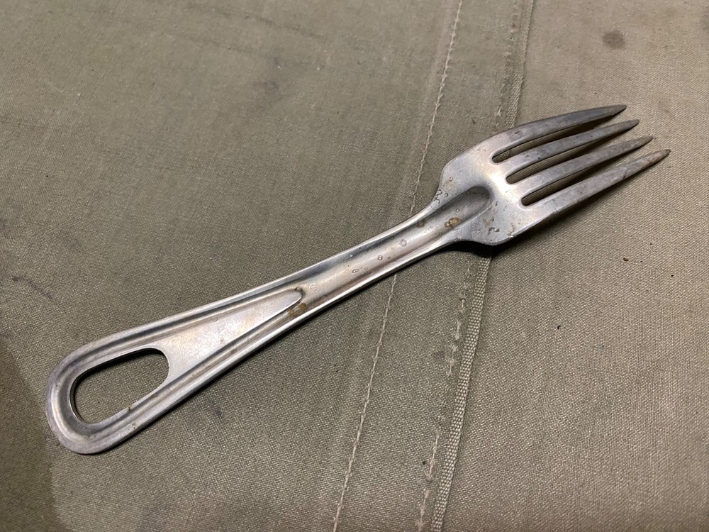 ORIGINAL WWII US ARMY MESS KIT FORK UTENSIL