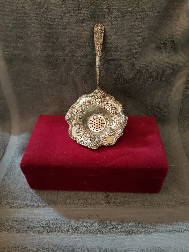 Godinger Tea Strainer Silver Plate Olde Bouquet with Storage Box