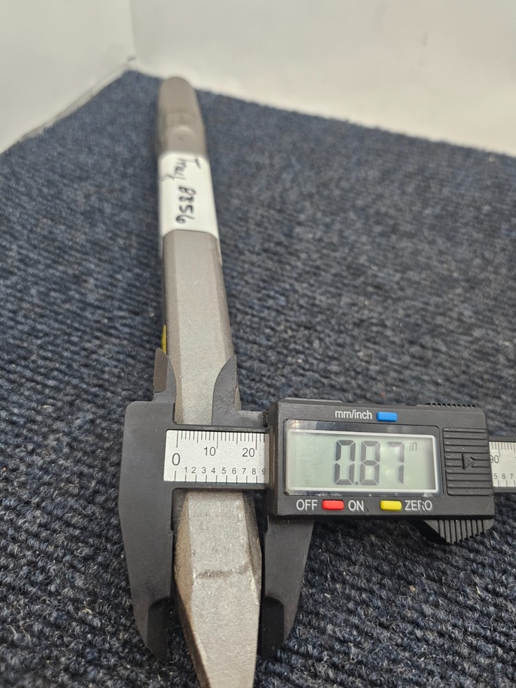 Brunner & Lay 12" Rivet Buster Point Chisel 0.87" Width - Gray