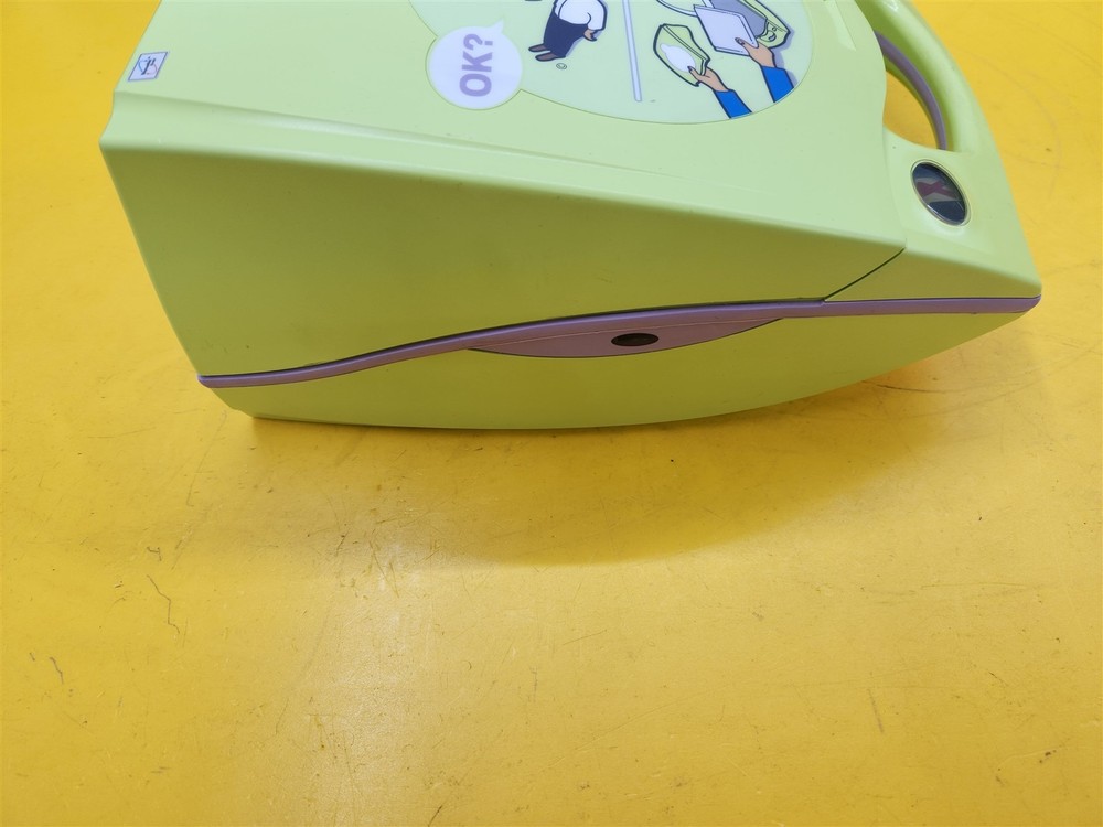 ⭐️⭐️⭐️⭐️⭐️ **UNTESTED** Zoll AED Plus Defibrillator First Responder