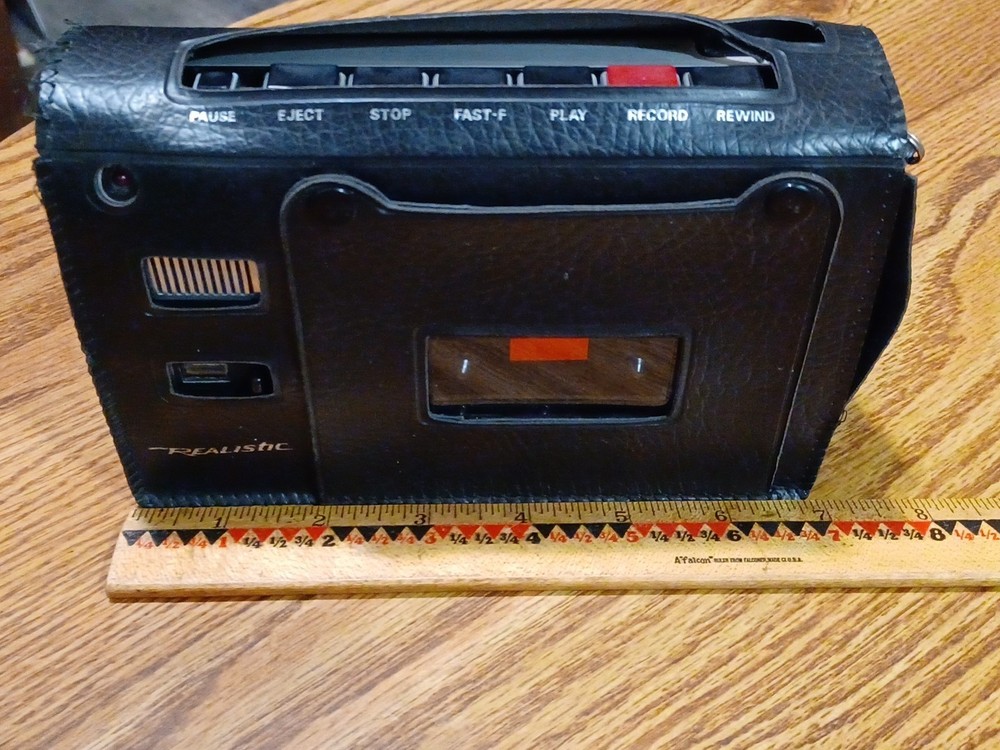 Realistic CTR-39 Portable Compact Cassette Tape Recorder Player & Case