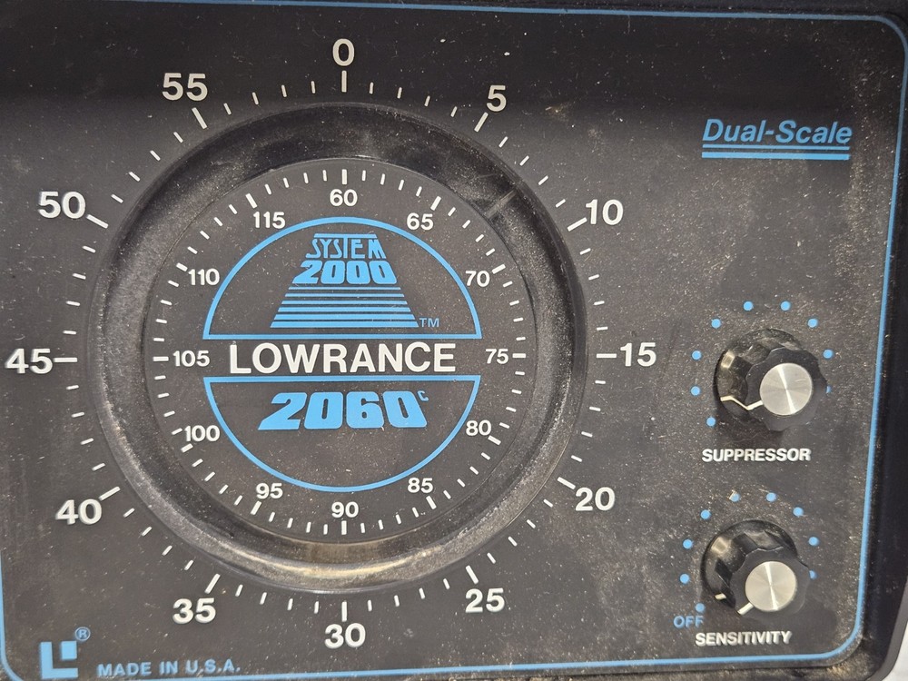 Dual Scale Lowrance Fish Finder *does Not Include Cords