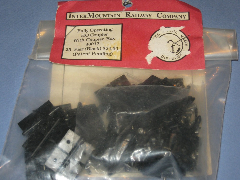 InterMountain HO #40017, Fully Operating Coupler Assembly - Black (25 Pair)