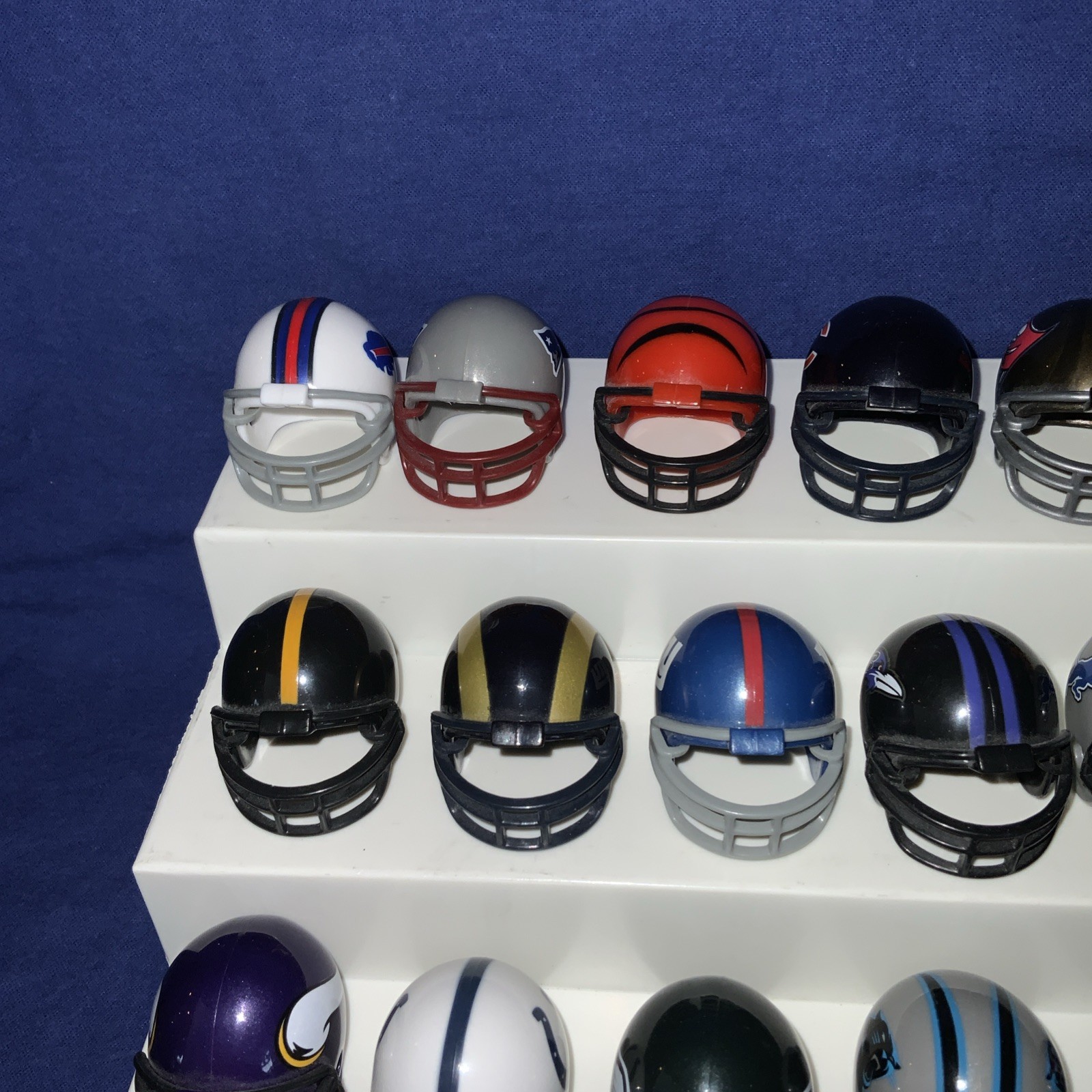 Riddell NFL Mini Plastic Football Helmets Lot of 32 Team Helmets 2014