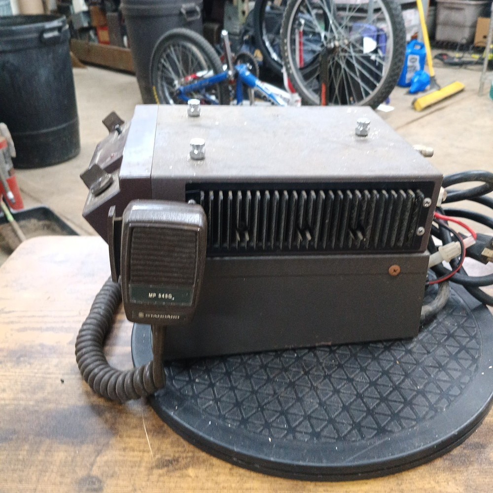 Standard c890L Radio With Speaker Untested