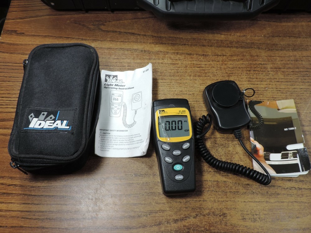 IDEAL 61-686 Digital Light Meter in Case