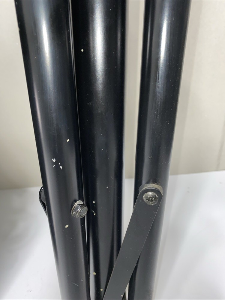 iRocker XP-1500 speaker With Stand. Used, Works