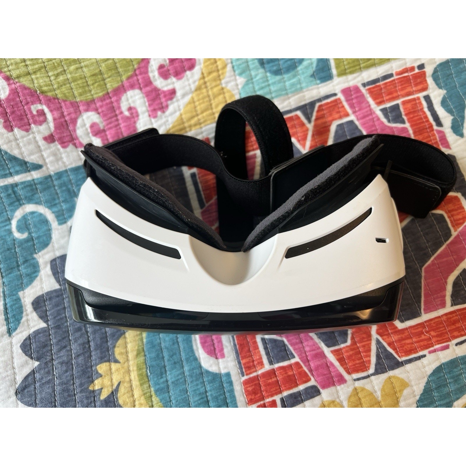 Samsung Gear VR Virtual Reality Headset Powered by Oculus