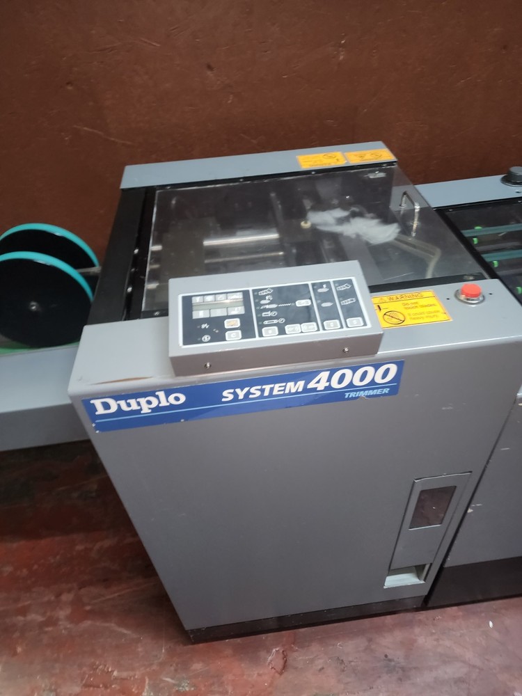 Duplo System 4000 10 Bin Collating System