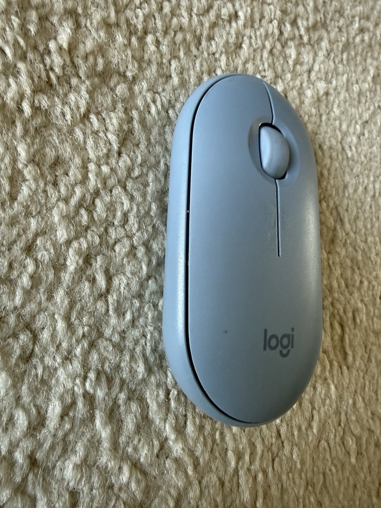 Logitech K850 Wireless/unify Bluetooth Keyboard With M350 Pebble Bluetooth Mouse