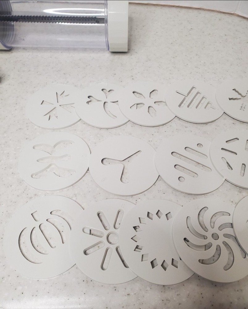 Pampered Chef Cookie Press With Interchangeable Designs
