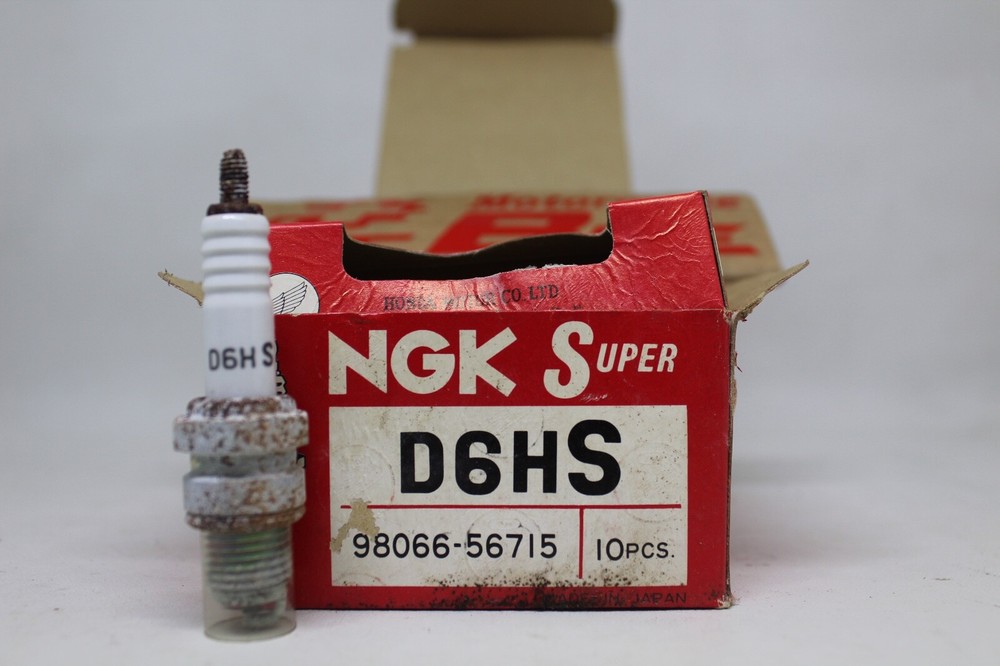SPARK PLUGS NGK NOS D6HS FOR 10 PCS