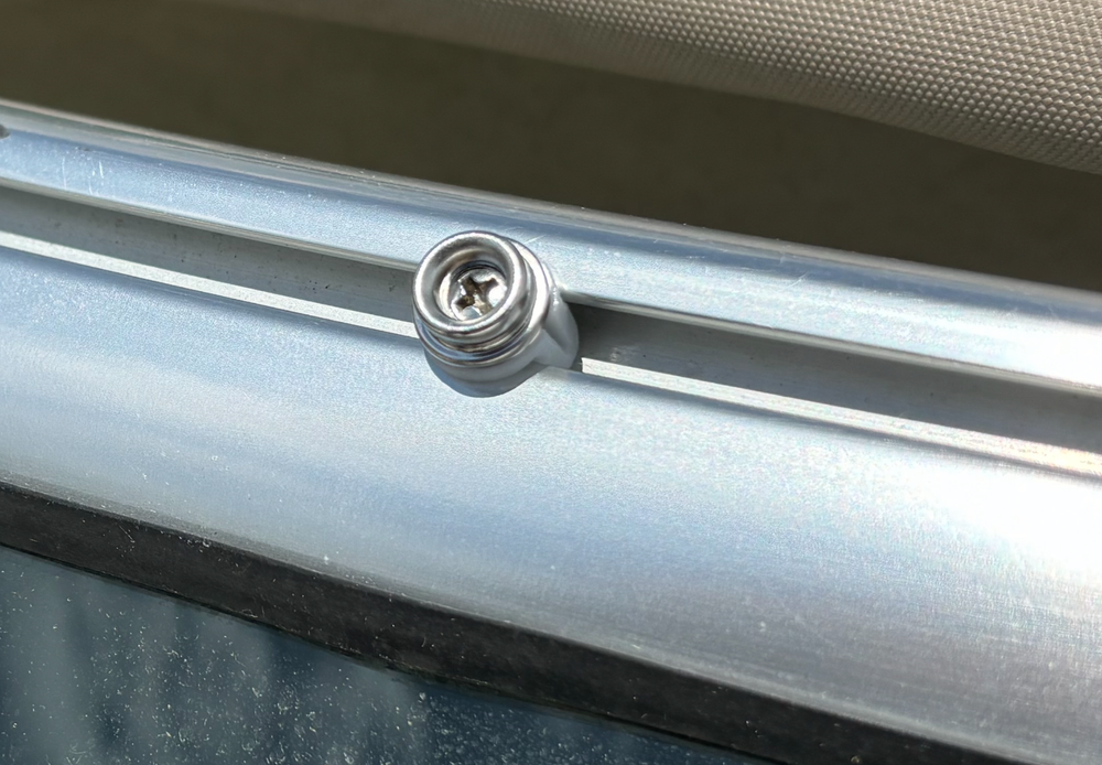 SeaRay windshield snap kit