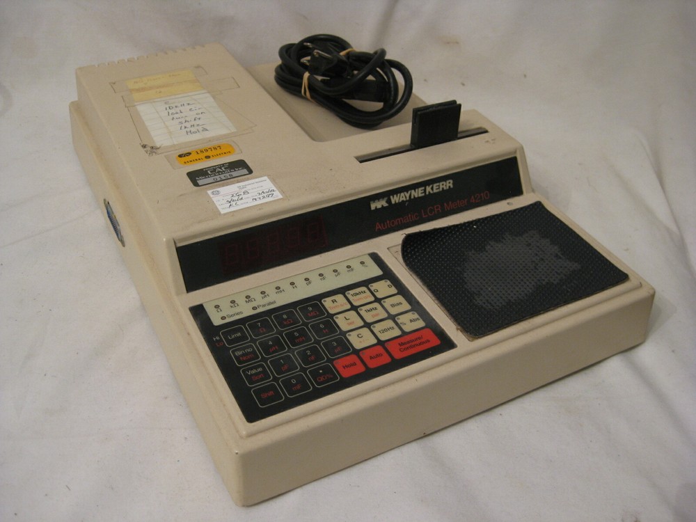 Wayne Kerr Automatic LCR Meter 4210 digital electronic test equipment *powers on